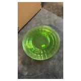 6 URNAMIUM GLASS PLATES