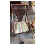 ANTIQUE CHAIR