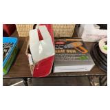 HEAT GUN & 12 VOLT AIR COMPRESSOR