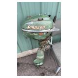 VINTAGE JOHNSON SEA HORSE 5HP BOAT MOTOR, GREEN