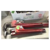 4 RED PIPE WRENCHES