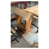 SADDLE STAND