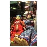 2 DOLLS