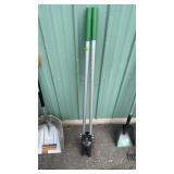 NEW POST HOLE DIGGER