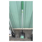 NEW SQUARE SHOVEL