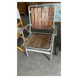 VINATGE FOLDING ALUMINUM LAWN CHAIR