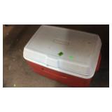 RED RUBBERMAID COOLER