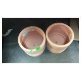 2 BETTER HOMES & GARDNE PLANTERS