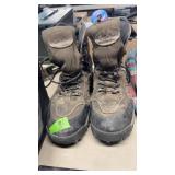 CAEBLA'S SIZE 12D HIKING BOOTS