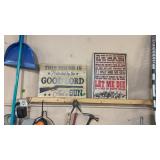 2 SIGNS
