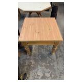 SQUARE END TABLE 28'X28'X23'