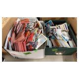 2 BX OF SPORTS TRADING CARDS