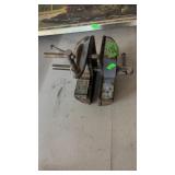 CLAMP ON VISE