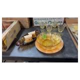 DEPRESSION GLASS, COVERED WAGON SALT & PEPPER