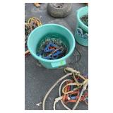 HEATED LIVESTOCK 16 GAL WATER TUB W/ HALTERS, LEAD