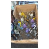 BX W/ LOONEY TUNES DRINKING GLASSES & 2 STAINED