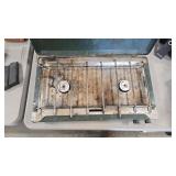 COLEMAN PROPANE 2 BURNER CAMP STOVE