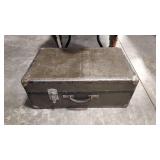 MILITARY STYLE TRUNK