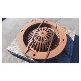 CAST IRON DRAINAGE LID AND CAST