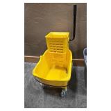 COMMERCIAL MOP BUCKET