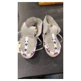 NATIVE AMERICAN PLAINS STYLE MOCASSINS
