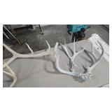 3 PAINTED ANTLERS