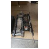2 BOTTLE JACKS AND FLOOR JACK