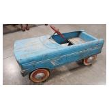TEE - BIRD VTG METAL PEDAL CAR