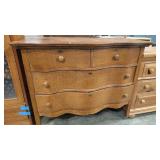 4 DRAWER VTG CHEST OF DRAWERS& MIRROR