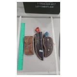 3DAMASCUS KNIVES W/ SHEATHS- 2 FIXED BLADES 1 POCK