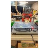 TECHNICS TURN TABLE