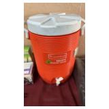 RUBBERMAID BEVERAGE COOLER
