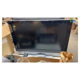 VIIO 37' HD TV W/ REMOTE