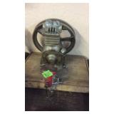 AIR COMPRESSOR & VISE