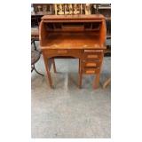 VINTAGE CHILD ROLL TOP DESK