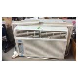 PERFECT AIRE 8,000BTU WINDOW AIR CONDITIONER