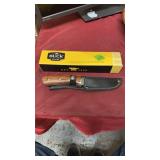 BUCK DEMASCUS STEEL KNIFE & SHEATH