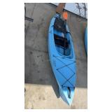 ASCEND D10 KAYAK W/ PADDLE