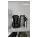 2 POCKET KNIVES