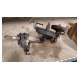 2 MANUAL BENCH MOUNT GRINDERS