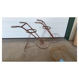 2 METAL YARD DECORATIONS
