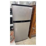 INSIGNIA APARTMENT REFRIGERATOR