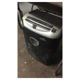 PAPER SHREDDER