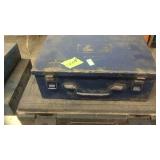 2 AUTOMOTIVE SPECIALTY TOOLS