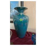 IRRIDENCENT GREEN CERAMIC VASE 18'