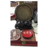 TRIVITS, 2 TEAPOTS, BRASS TRAY