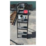 RUBBERMAID STEP LADDER