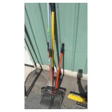 MANURE FORK, SHOVEL & GRASS CLIPPERS