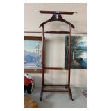 MENS ITALIAN VALET BUTLER STAND ON ROLLERS
