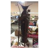 METAL VASE, WLECOME SIGN, MINNESOTA VIKING FLAGS